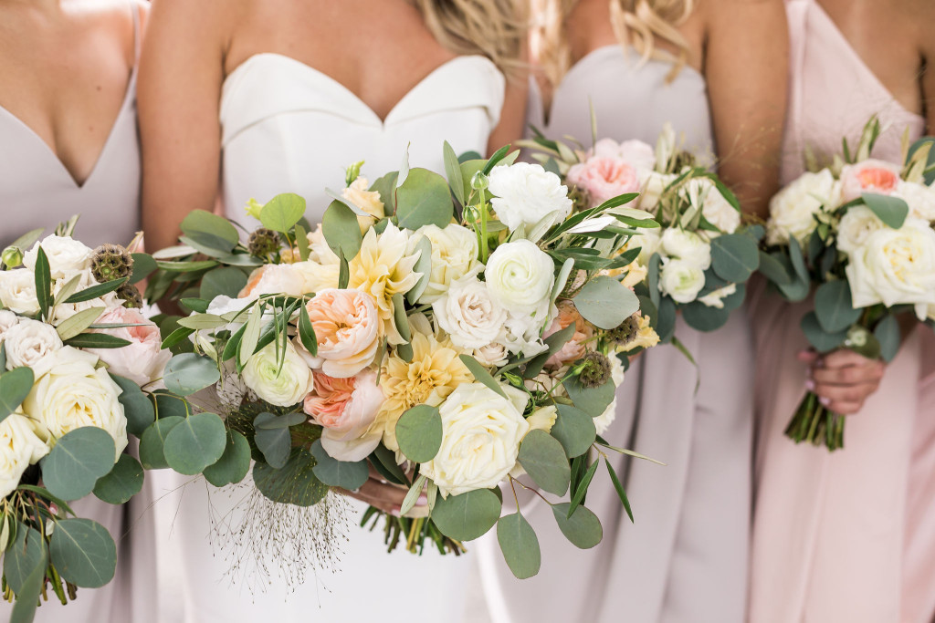 peach and white bridal bouquet
